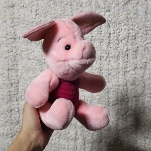 Vintage disneyland walt disney world  winnie the pooh piglet stuffed animal